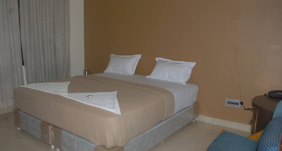 Hotel Mookambika Deluxe, Badami 4